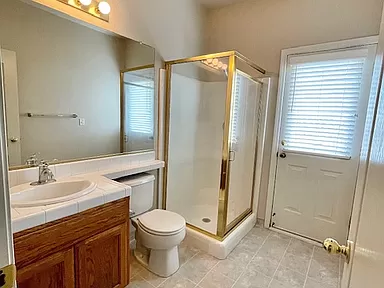 Brand New 1 Bedroom Apartment In First Class Location