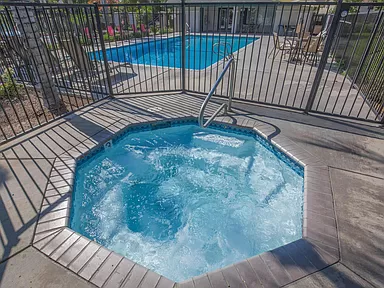 Walnut Park Apartment