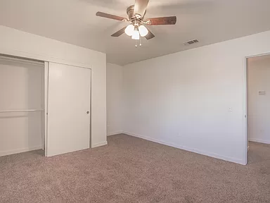 Walnut Park Apartment